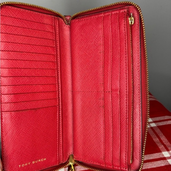 Tory Burch Pink Zip-Around Wallet - Picture 4 of 6
